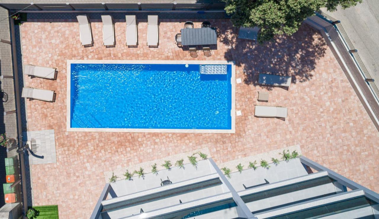 וודיצה Apartments Okit מראה חיצוני תמונה
