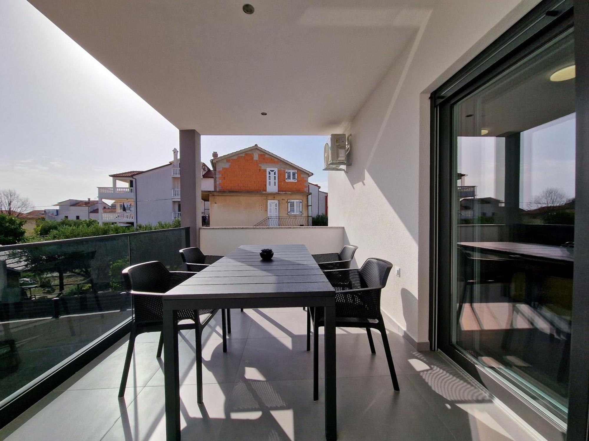 וודיצה Apartments Okit מראה חיצוני תמונה