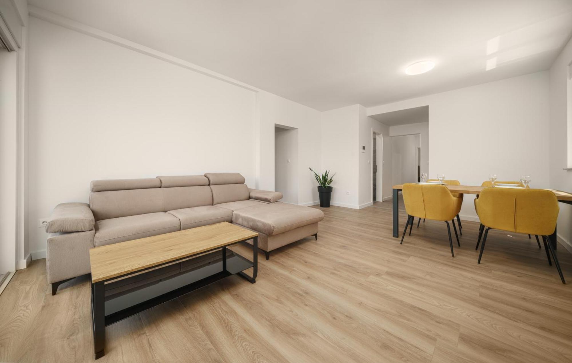 וודיצה Apartments Okit מראה חיצוני תמונה