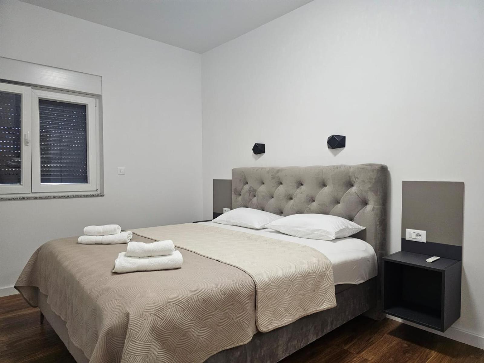 וודיצה Apartments Okit מראה חיצוני תמונה