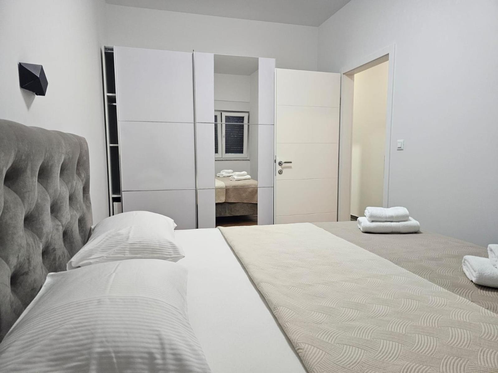 וודיצה Apartments Okit מראה חיצוני תמונה