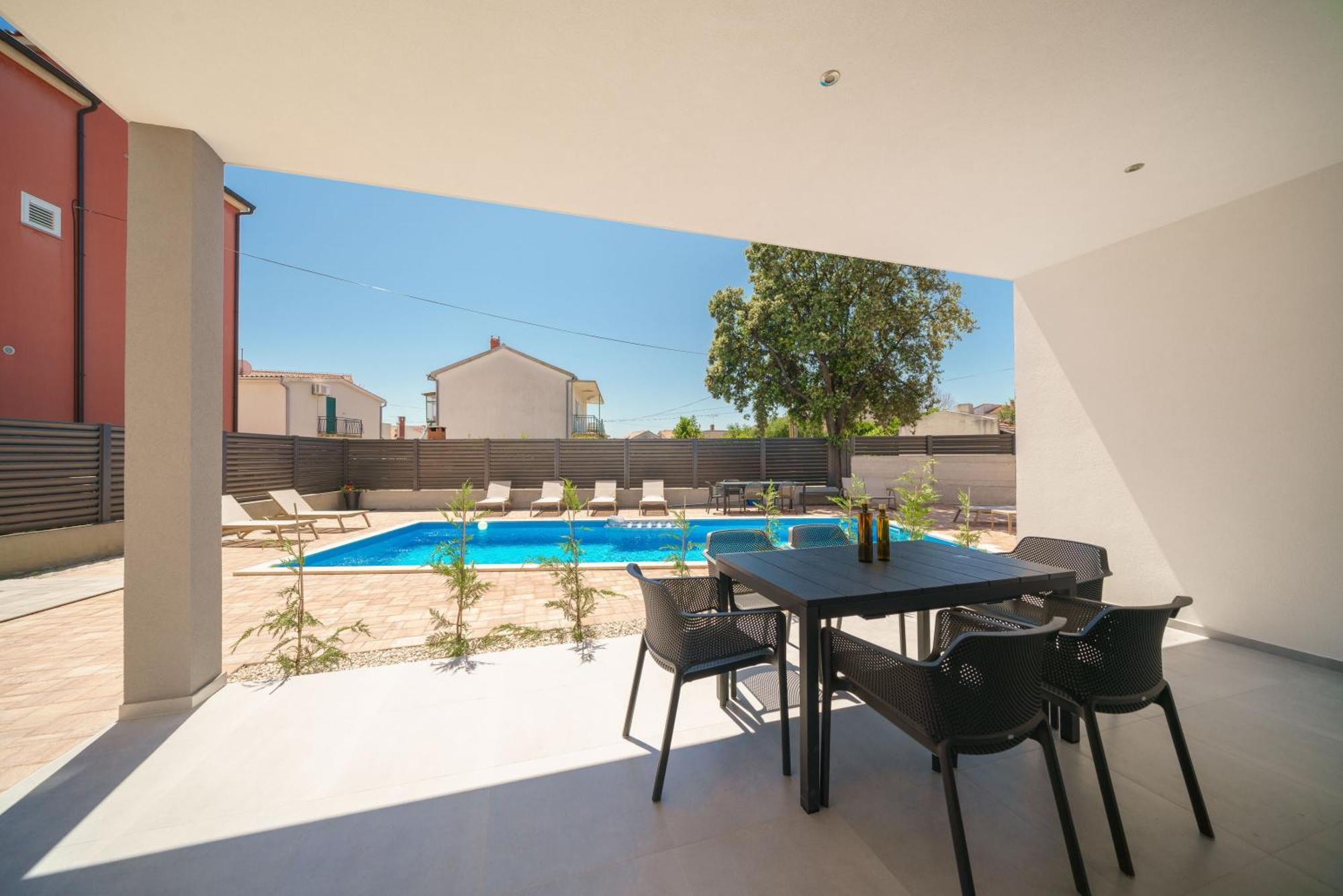 וודיצה Apartments Okit מראה חיצוני תמונה